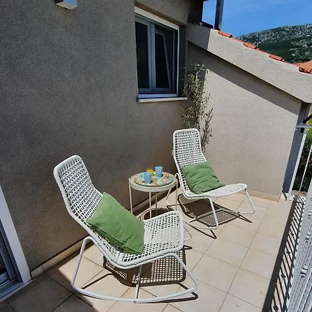 Vila Elysium - Family House With Heated Pool Kastela