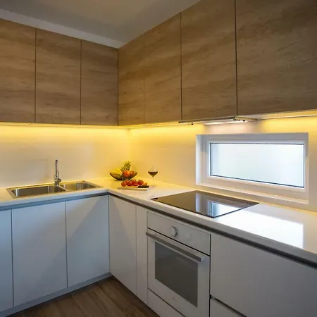 Elysium - Family House With Heated Pool Vila *