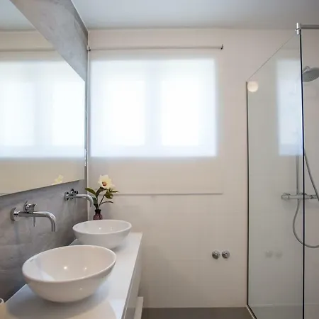 Elysium - Family House With Heated Pool Kastela
