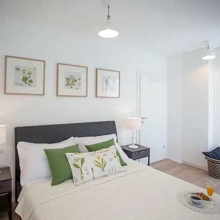 Vila Elysium - Family House With Heated Pool